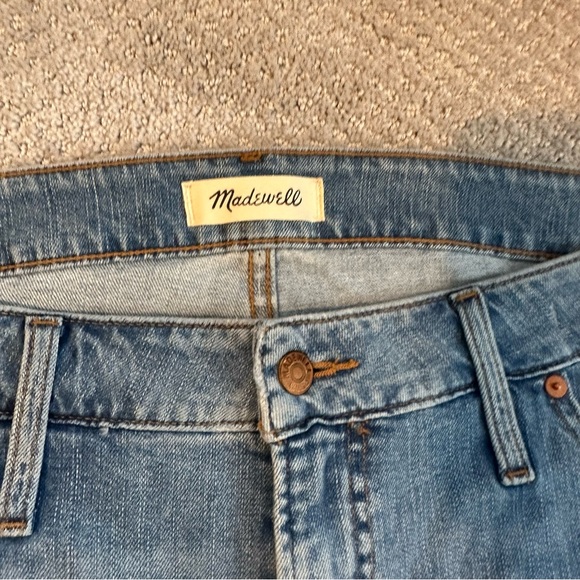 NEW Madewell Plus Size Jeans | Perfect Vintage Loose Fit Distressed Curvy Jeans - Picture 5 of 5